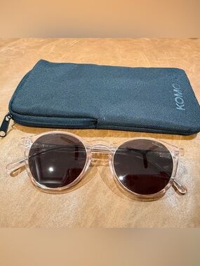 Komono Archie Sunglasses in champagne